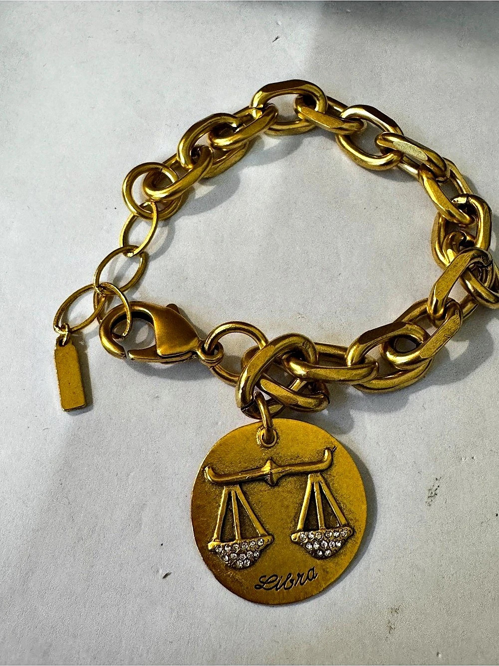Gold-Tone Scale Pendant Chain Bracelet Like New 197